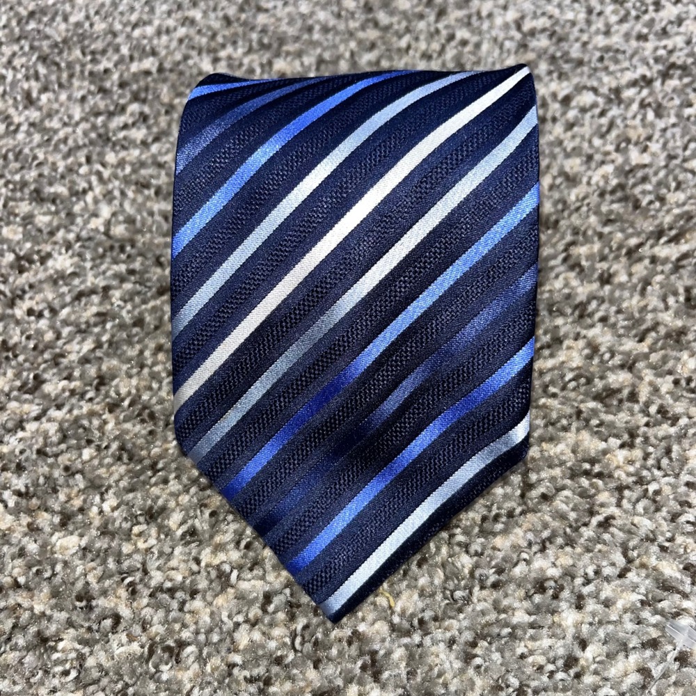 Hawes and Curtis Mens Silk Tie Extra Long Blue Striped Made in England 63 Inch